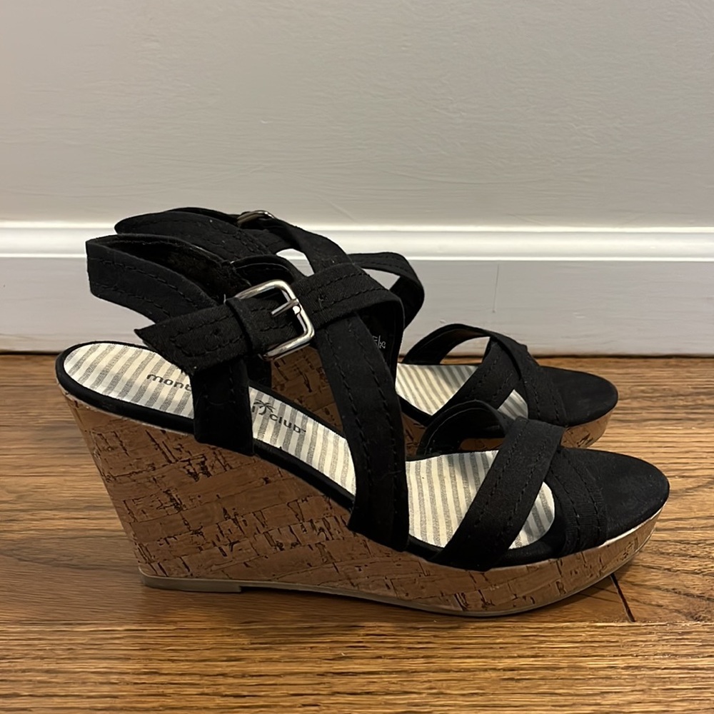 Black Wedges by Montego Bay Club - Picture 3 of 7